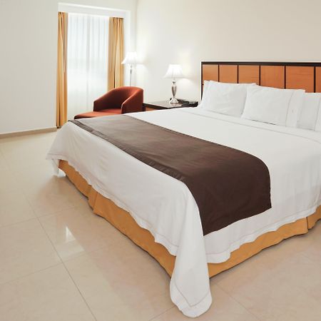 Holiday Inn Express Paraiso - Dos Bocas, An Ihg Hotel Ngoại thất bức ảnh