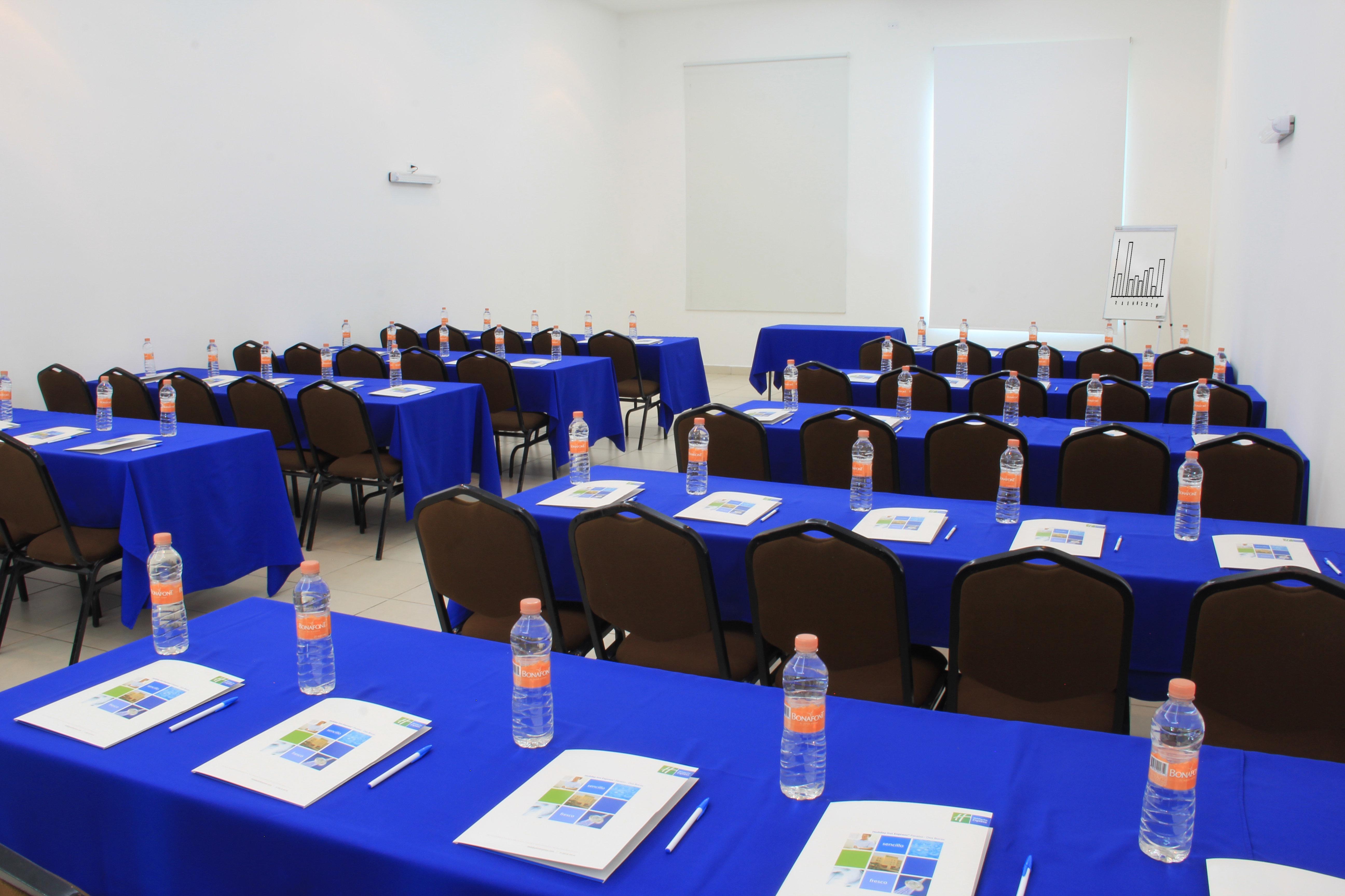 Holiday Inn Express Paraiso - Dos Bocas, An Ihg Hotel Ngoại thất bức ảnh